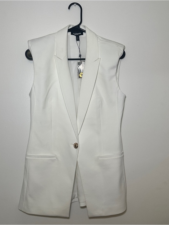 Express Jackets & Blazers - Express Sleeveless Blazer Jacket in White